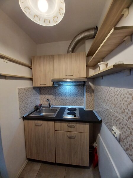 Titan 1 Decembrie 1918 5 min metrou